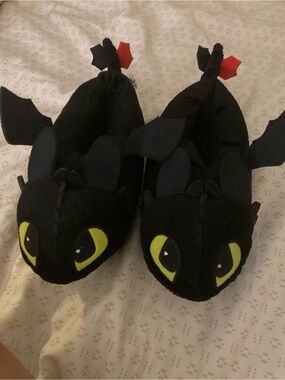 Kids How to Train your  Dragon Plush Slippers sz 10